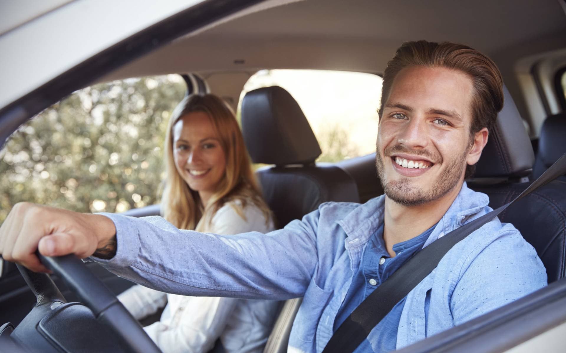 Hyra Bil i Barcelona 2026 - Guide & Bästa Tips