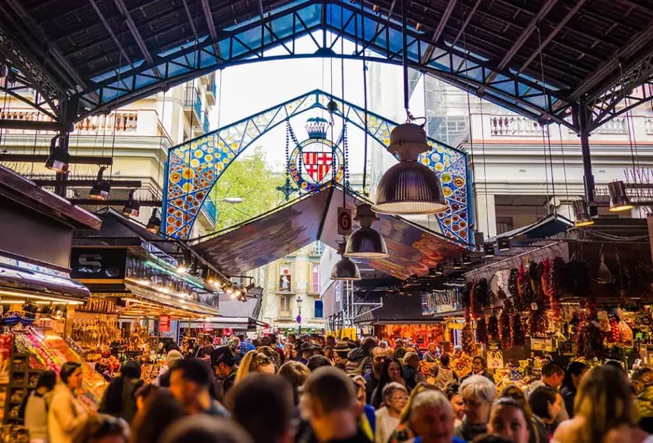 Mercat de la Boqueria Barcelona - Guide, Tips & Vad du ska äta 2026