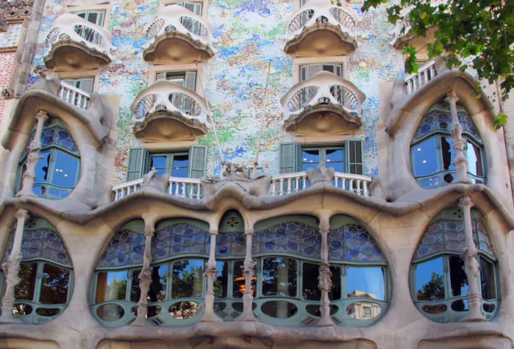 är-casa-batllo-värt-besöket