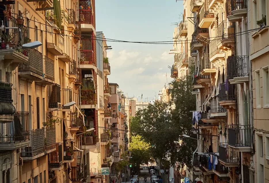 Guide till Poble-sec Barcelona - Mat, Sevärdheter & Tips 2026