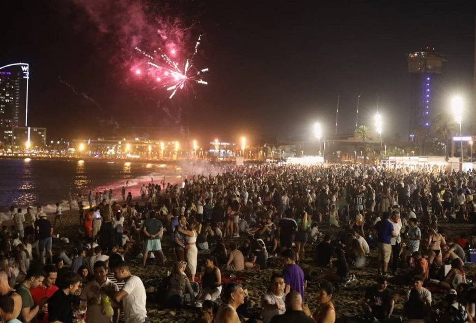 Sant Joan - Midsommarfirande i Barcelona - bild 1